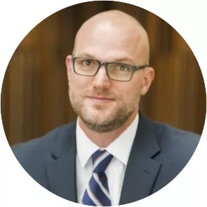 Lincoln L. Davies - Author