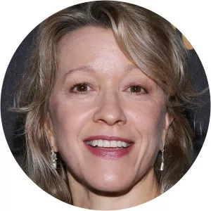 Linda Emond - American film actress