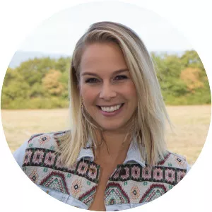 Linda Fäh - Swiss singer