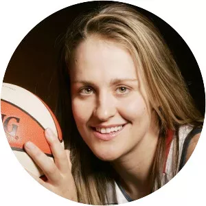 Linda Fröhlich - German professional basketball player