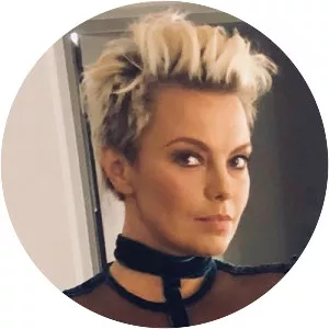 Linda Leen - Musical artist