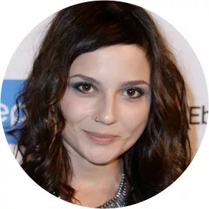 Linda Marlen Runge - Actress