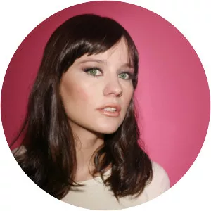 Linda Mirada - Spanish singer