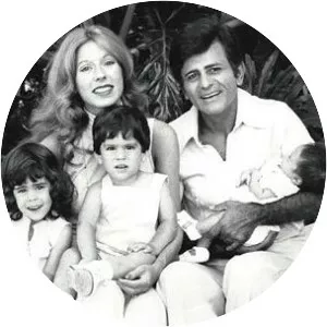 Linda Myers Kasem - Singer