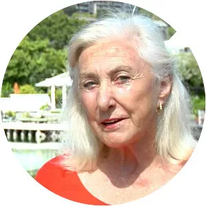 Linda TellingtonJones