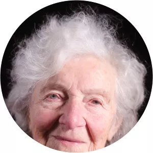 Linda Wichterlová - Otto Wichterle's wife