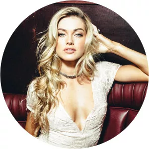Lindsay Arnold - American professional dancer