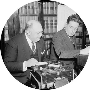 Lindsay Carter Warren