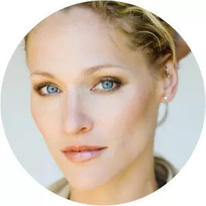 Lindsay Sullivan - Actress