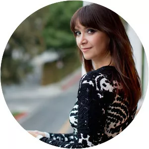 Lindsay Zir - Actress