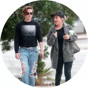 Lindsey Byrnes - Musical artist