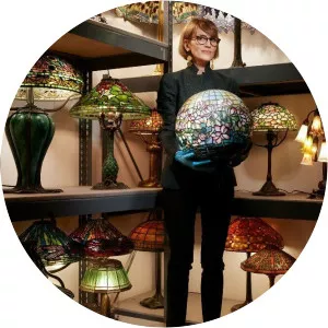 Lindsy Parrott - Author