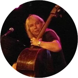 Lindy Huppertsberg Musician