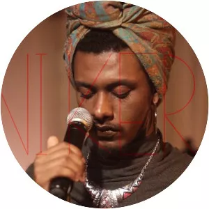 Liniker e os Caramelows - Musical group