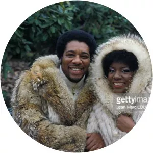 Linwood Simon photograph