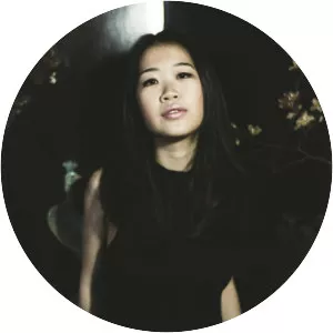 Linying - Singer-songwriter