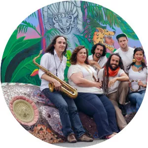 mikey pauker lior ben-hur - Musical artist