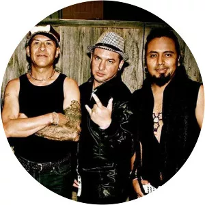 Lira N' Roll - Musical group