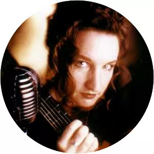 Lisa McCormick - Singer-songwriter