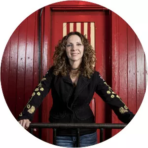 Lisa Morales - Musical artist