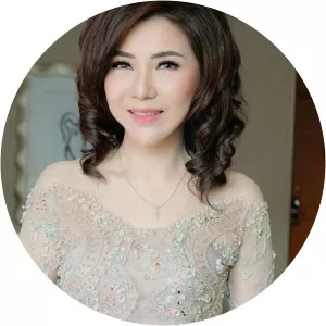 Lisa Suherman - Joshua Suherman's mother