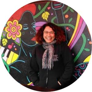 Lisa Tomlins - Musical artist