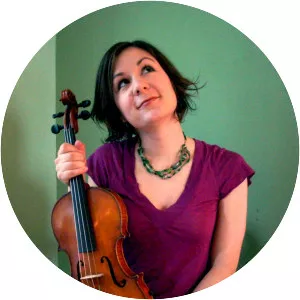 Lissa Schneckenburger - Singer