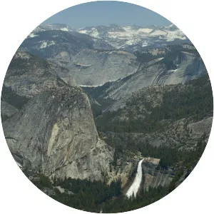 Little Yosemite Valley - Glacial trough in California