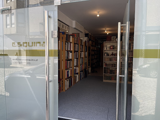 Livraria Esquina - Book store in Porto, Portugal