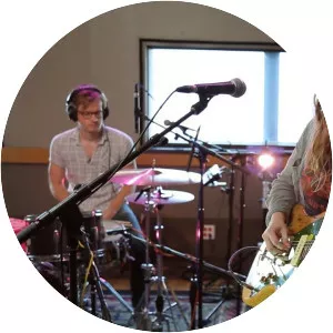 Liz Cooper and The Stampede - Rock band