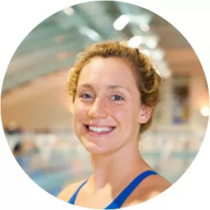 Lizzie Simmonds - Swimmer