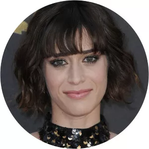 Lizzy Caplan