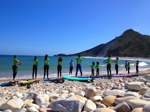 Llanes Surf - Escuela, Cursos y Clases - Surf school in Spain