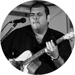 Lloyd Spiegel - Guitarist