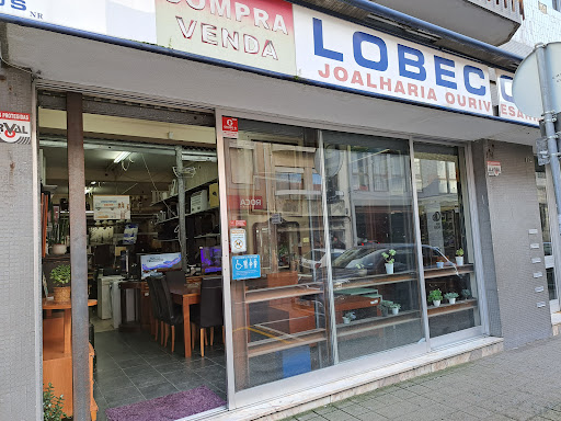 Lobecos - Antique furniture store in Porto, Portugal