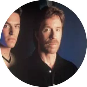 Logan's War: Bound by Honor