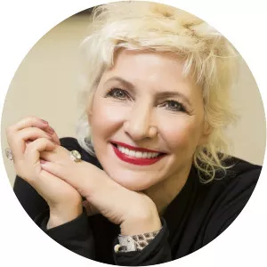 LOGO by Lori GoldsteinSince 2009