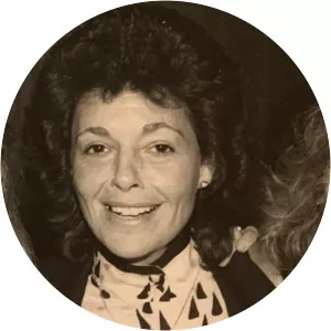 Lois Sasson - Jewelry designer