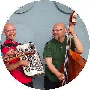 satu sopanen loiskis - Musical group