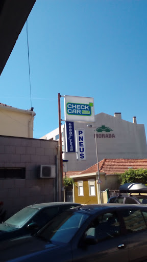 Loja Dos Pneus - Tire shop in Senhora da Hora, Portugal