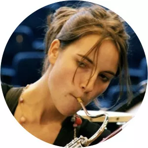 Lola Descours - Musical artist