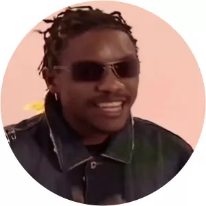 Lola Muana - Musical artist