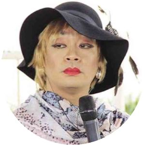 Lola Nidora