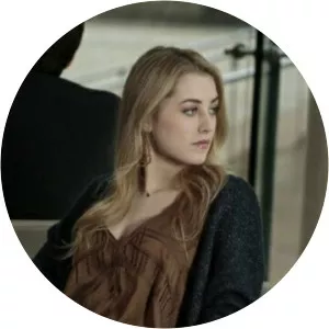 Lola Rhodes - Fictional character