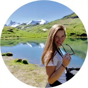 Lola Wallace - Movie producer