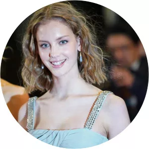 Lola Winding Refn - Nicolas Winding Refn's daughter