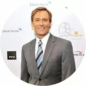 Lonnie Quinn - TV anchor