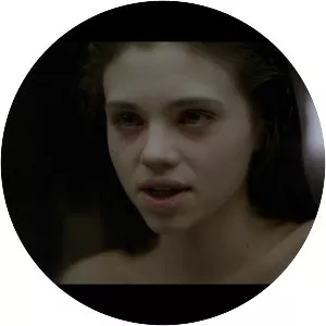 Look Away - 2018 ‧ Thriller/Horror ‧ 1h 43m