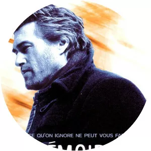 Looking for Alexander - 2004 ‧ Drama/Mystery ‧ 1h 41m