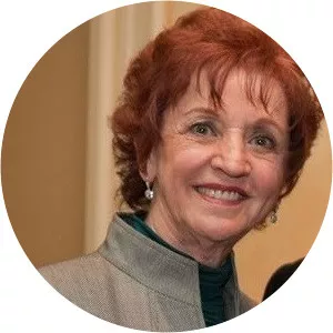 Loretta Phillips - Model ‧ John Stamos' mother